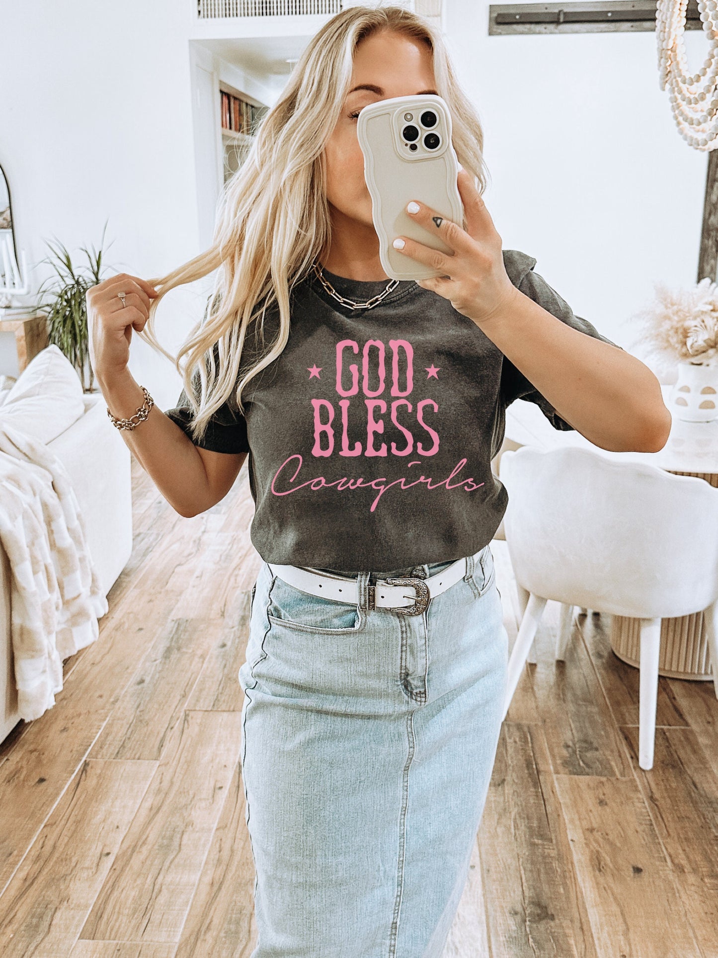 God Bless Cowgirls, Western Graphic Tee, Cowgirl Fashion, Vintage Boho, Country Music Shirt, Nashville Shirt, Country Girl Tee, Cowgirl Tee