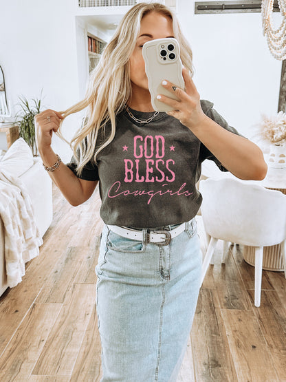 God Bless Cowgirls, Western Graphic Tee, Cowgirl Fashion, Vintage Boho, Country Music Shirt, Nashville Shirt, Country Girl Tee, Cowgirl Tee