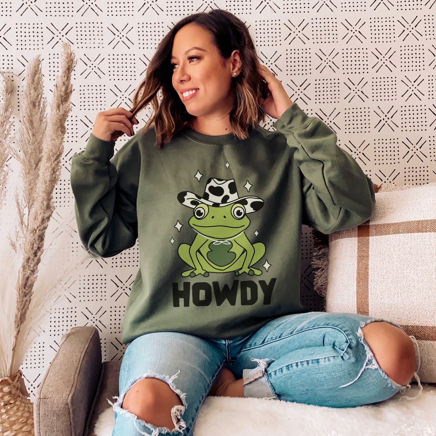 Howdy Frog Shirt, Cowboy Frog Shirt, Frog Sweatshirt, Howdy Shirt, Cowgirl Shirt, Cute Western Shirts, Frog Hoodie, Cowboy Tee, Western Tees