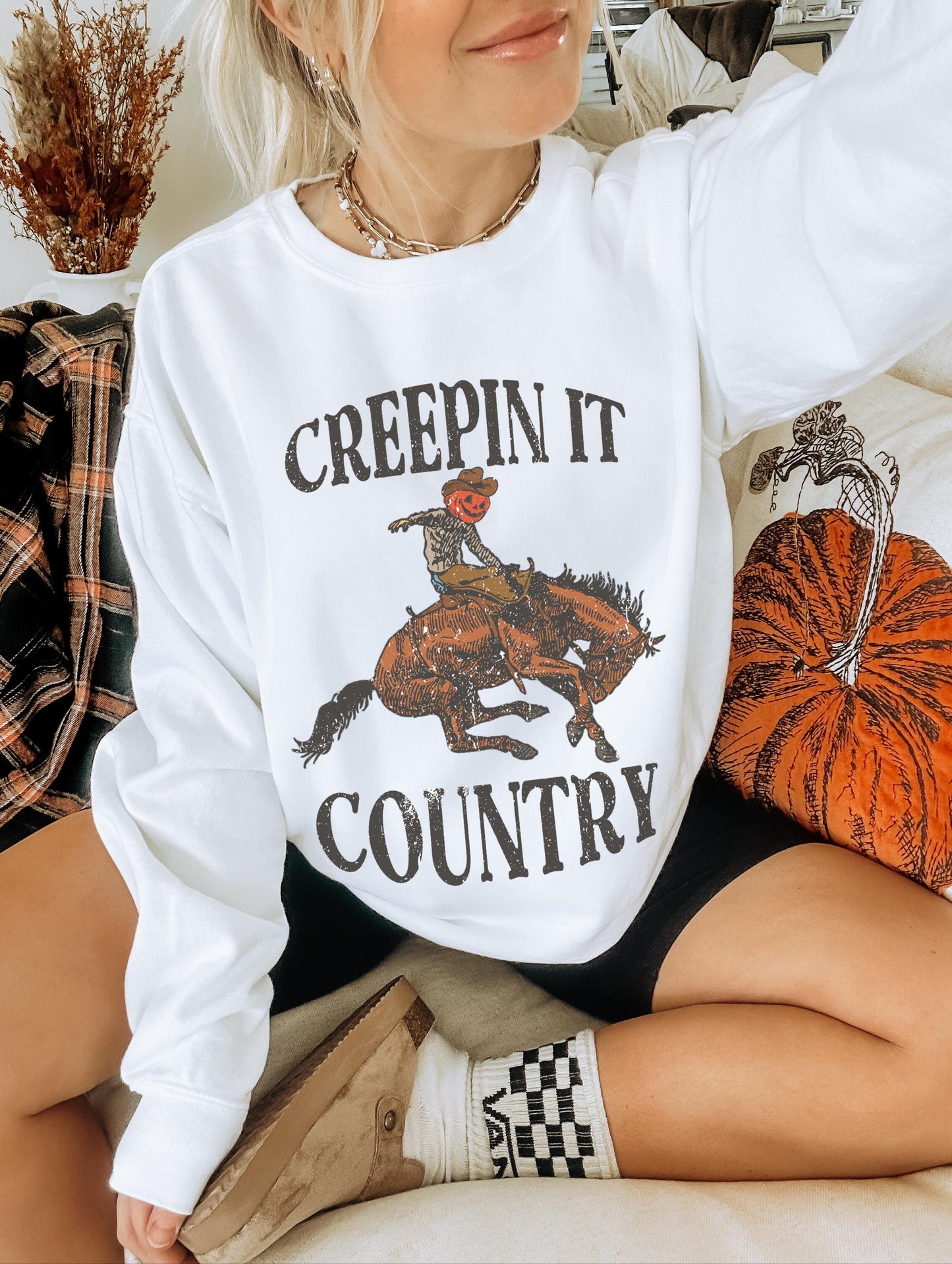 Creepin It Country Shirt, Pumpkin Sweater, Western Halloween, Halloween Party Shirt, Trendy Halloween Sweatshirt, Spooky Fall Sweatshirt