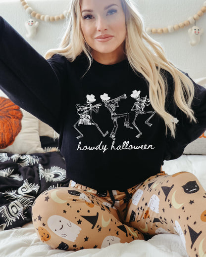 Howdy Halloween Shirt, Skeleton Sweatshirt, Spooky Halloween Sweatshirt, Halloween Party Shirt, Autumn Sweater, Halloween Cowboy Shirt